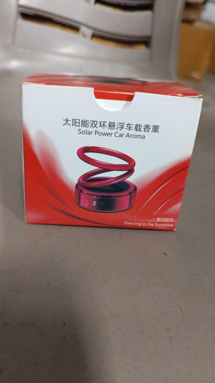 Solar-powered car diffuser for dashboard Solar-powered car diffuser for dashboard